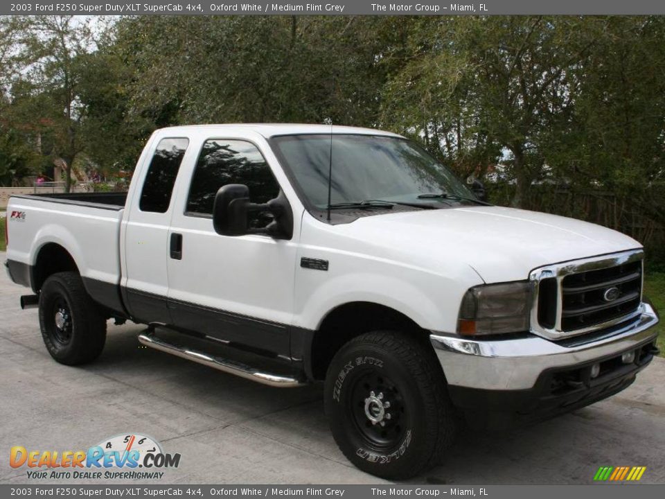 2003 Ford F250 Super Duty XLT SuperCab 4x4 Oxford White / Medium Flint Grey Photo #10