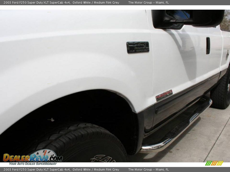 2003 Ford F250 Super Duty XLT SuperCab 4x4 Oxford White / Medium Flint Grey Photo #13
