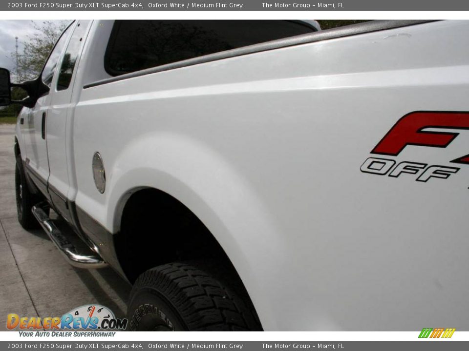 2003 Ford F250 Super Duty XLT SuperCab 4x4 Oxford White / Medium Flint Grey Photo #16