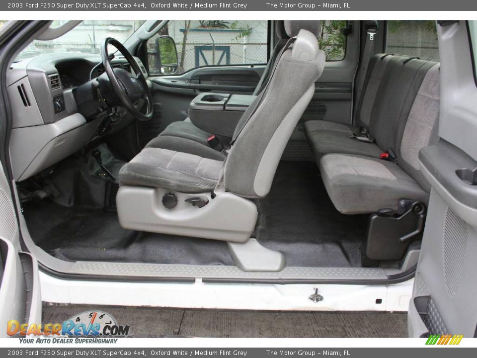 2003 Ford F250 Super Duty XLT SuperCab 4x4 Oxford White / Medium Flint Grey Photo #19