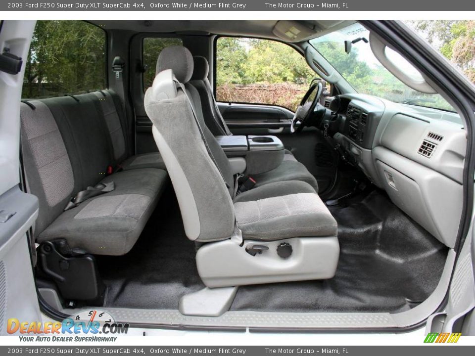 2003 Ford F250 Super Duty XLT SuperCab 4x4 Oxford White / Medium Flint Grey Photo #20