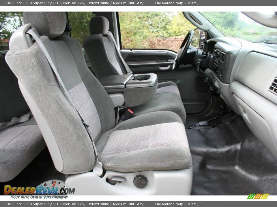 2003 Ford F250 Super Duty XLT SuperCab 4x4 Oxford White / Medium Flint Grey Photo #26