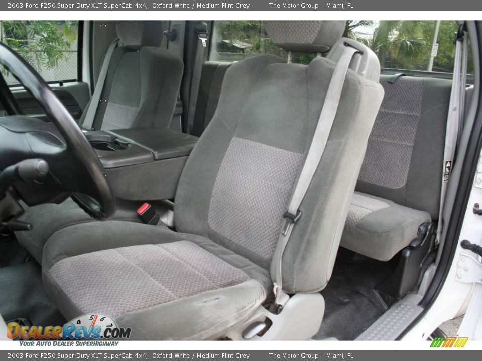 2003 Ford F250 Super Duty XLT SuperCab 4x4 Oxford White / Medium Flint Grey Photo #27