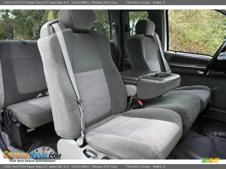 2003 Ford F250 Super Duty XLT SuperCab 4x4 Oxford White / Medium Flint Grey Photo #28
