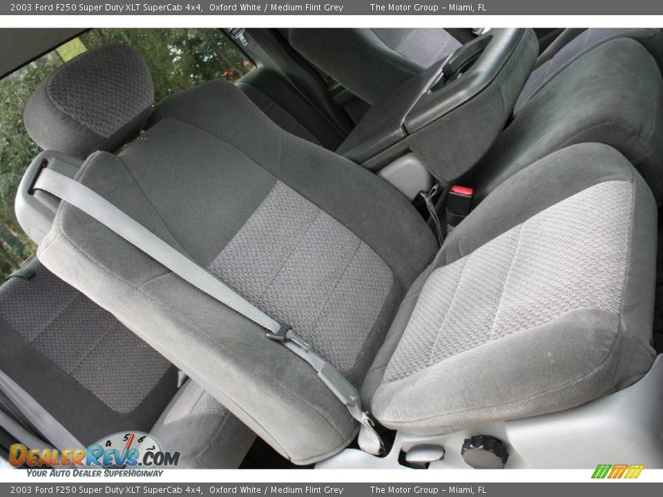 2003 Ford F250 Super Duty XLT SuperCab 4x4 Oxford White / Medium Flint Grey Photo #30