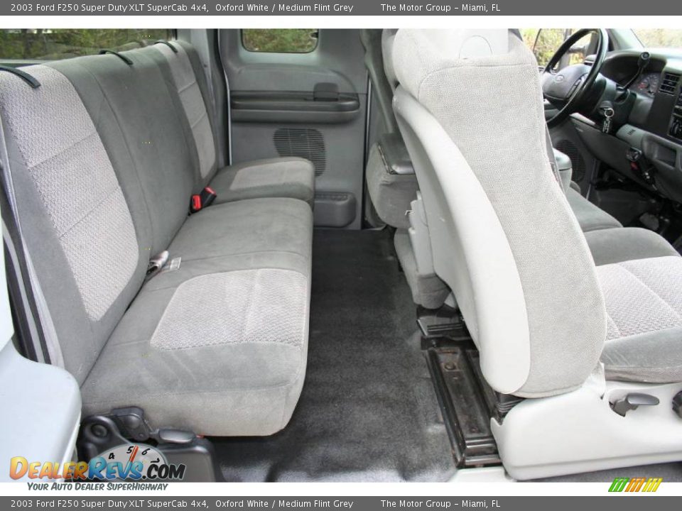 2003 Ford F250 Super Duty XLT SuperCab 4x4 Oxford White / Medium Flint Grey Photo #36