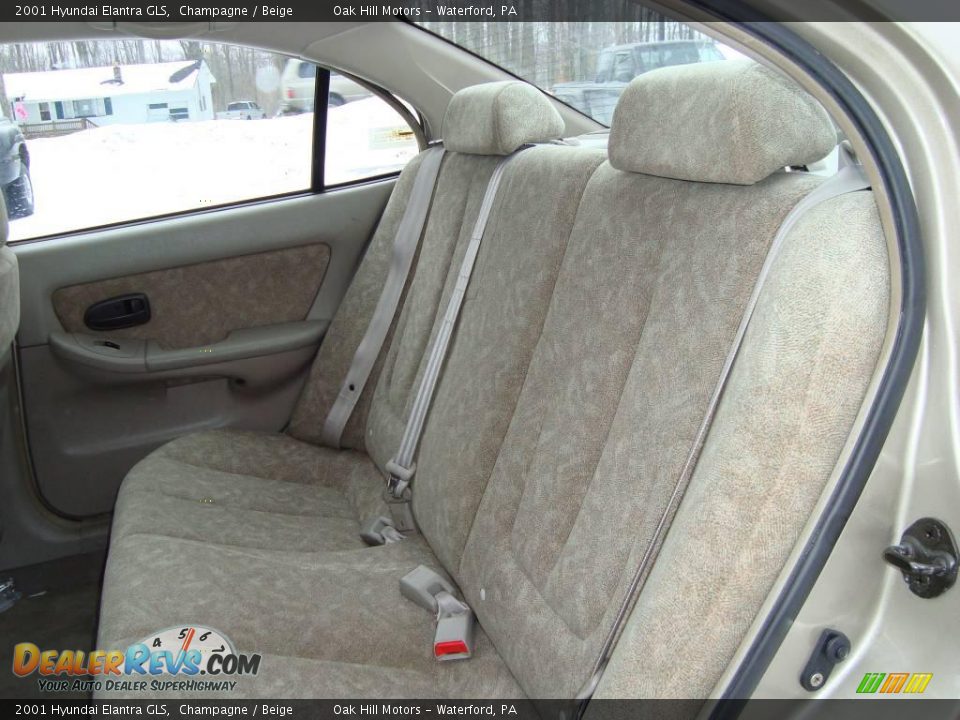 2001 Hyundai Elantra GLS Champagne / Beige Photo #10