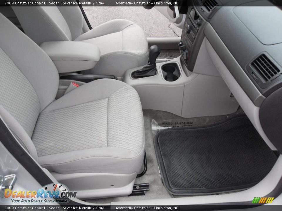 2009 Chevrolet Cobalt LT Sedan Silver Ice Metallic / Gray Photo #16