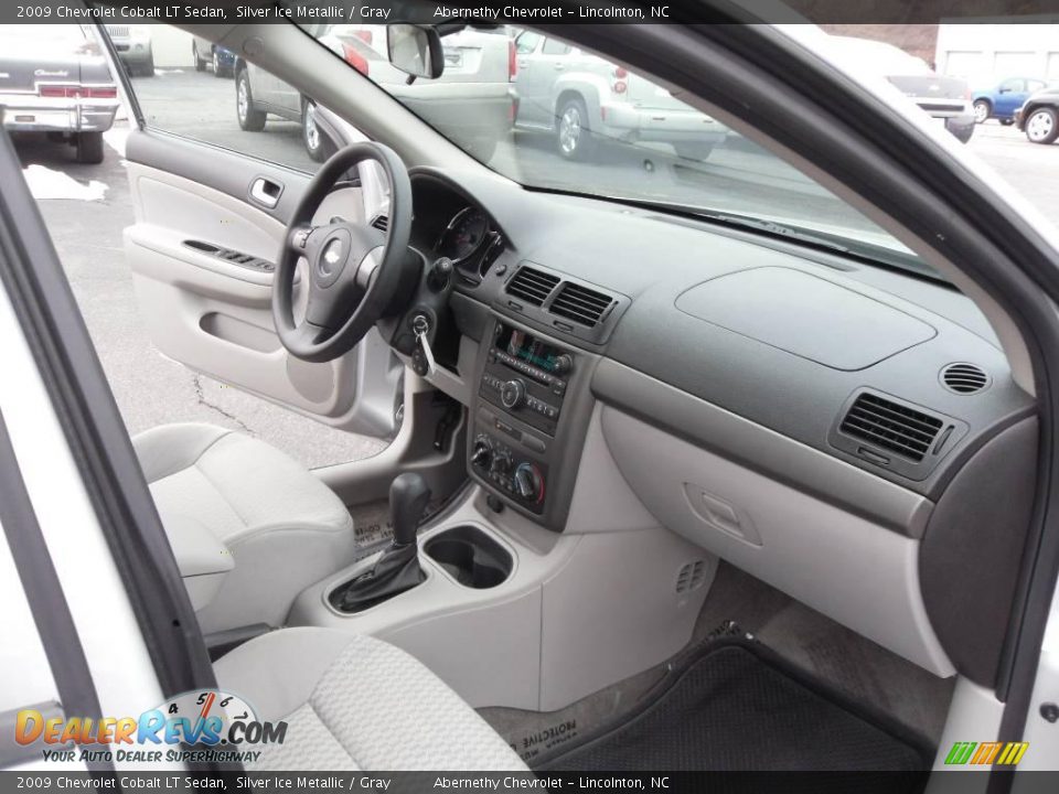 2009 Chevrolet Cobalt LT Sedan Silver Ice Metallic / Gray Photo #18