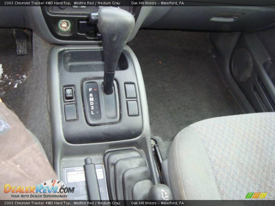 2003 Chevrolet Tracker 4WD Hard Top Wildfire Red / Medium Gray Photo #12