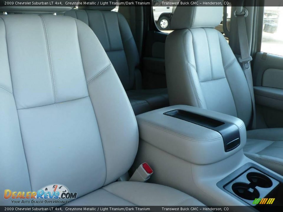 2009 Chevrolet Suburban LT 4x4 Greystone Metallic / Light Titanium/Dark Titanium Photo #18