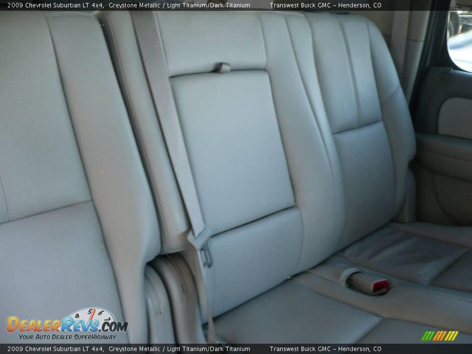 2009 Chevrolet Suburban LT 4x4 Greystone Metallic / Light Titanium/Dark Titanium Photo #19