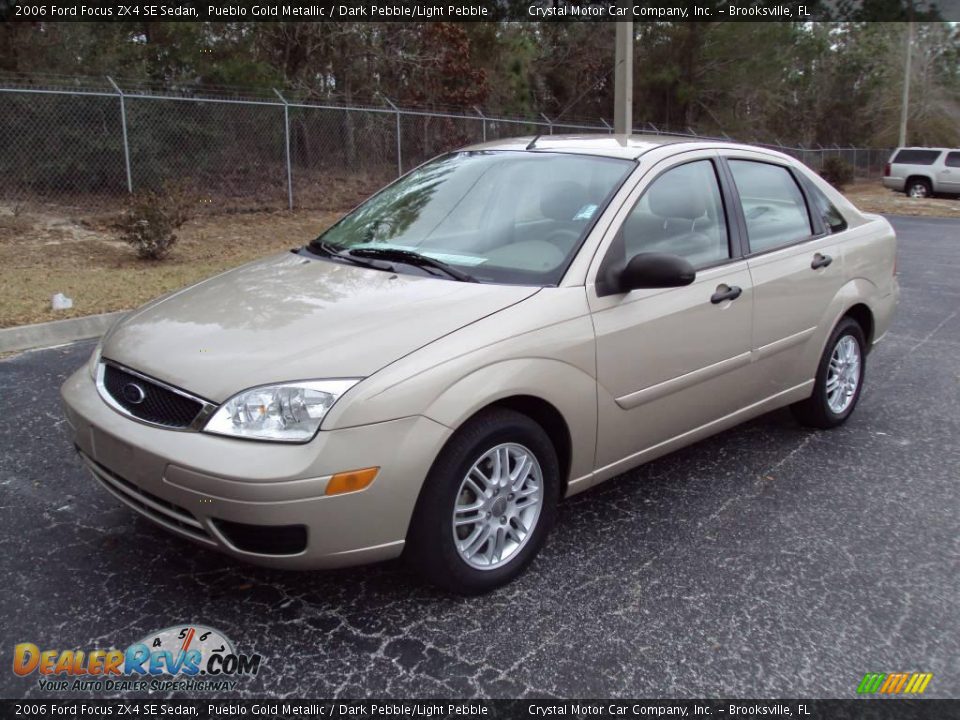 2006 Ford Focus ZX4 SE Sedan Pueblo Gold Metallic / Dark Pebble/Light Pebble Photo #1