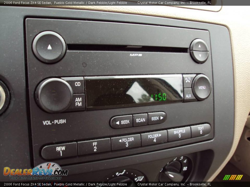 2006 Ford Focus ZX4 SE Sedan Pueblo Gold Metallic / Dark Pebble/Light Pebble Photo #19