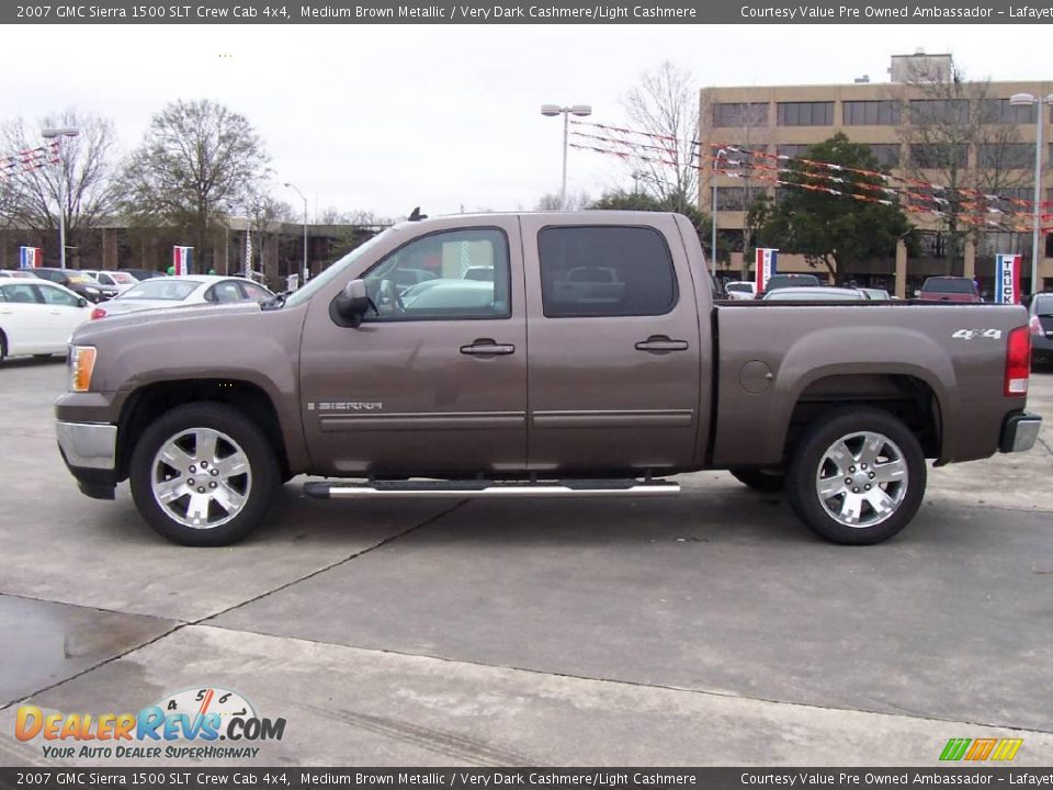 2007 GMC Sierra 1500 SLT Crew Cab 4x4 Medium Brown Metallic / Very Dark Cashmere/Light Cashmere Photo #2