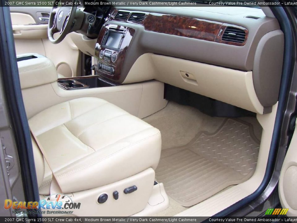 2007 GMC Sierra 1500 SLT Crew Cab 4x4 Medium Brown Metallic / Very Dark Cashmere/Light Cashmere Photo #10
