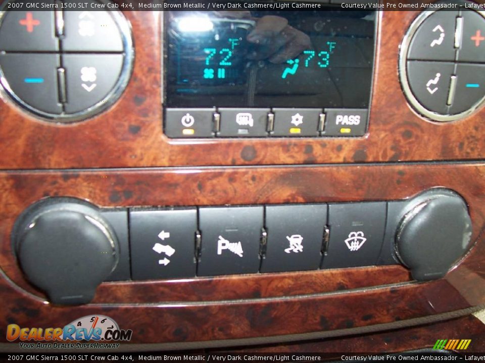 2007 GMC Sierra 1500 SLT Crew Cab 4x4 Medium Brown Metallic / Very Dark Cashmere/Light Cashmere Photo #17