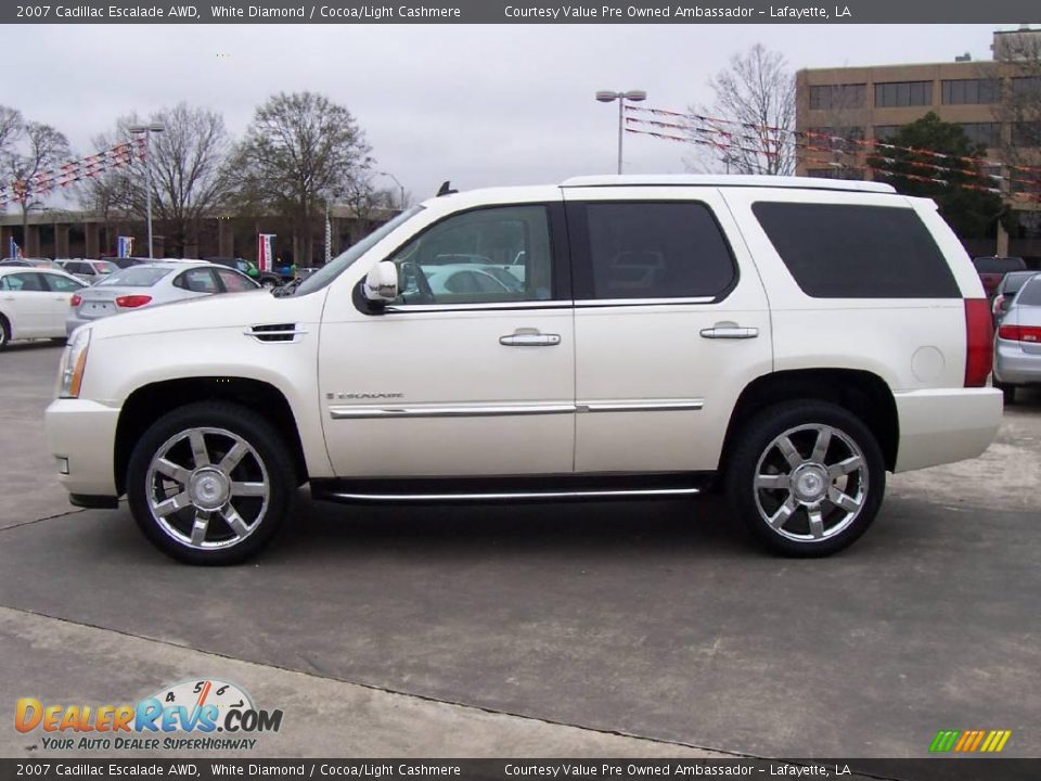 2007 Cadillac Escalade AWD White Diamond / Cocoa/Light Cashmere Photo #2