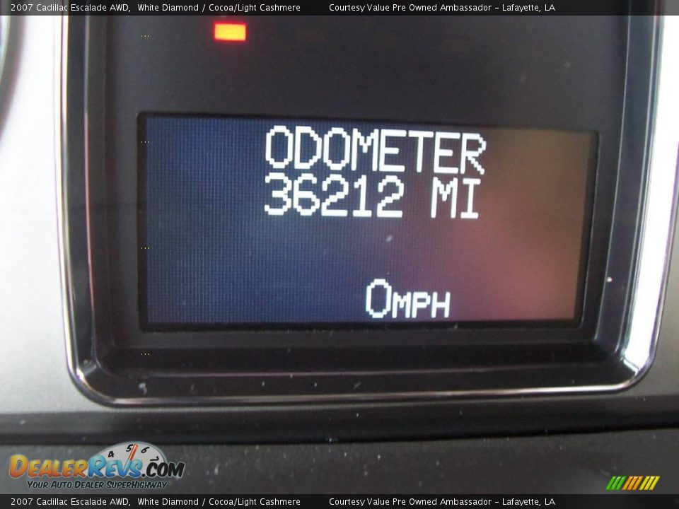 2007 Cadillac Escalade AWD White Diamond / Cocoa/Light Cashmere Photo #17