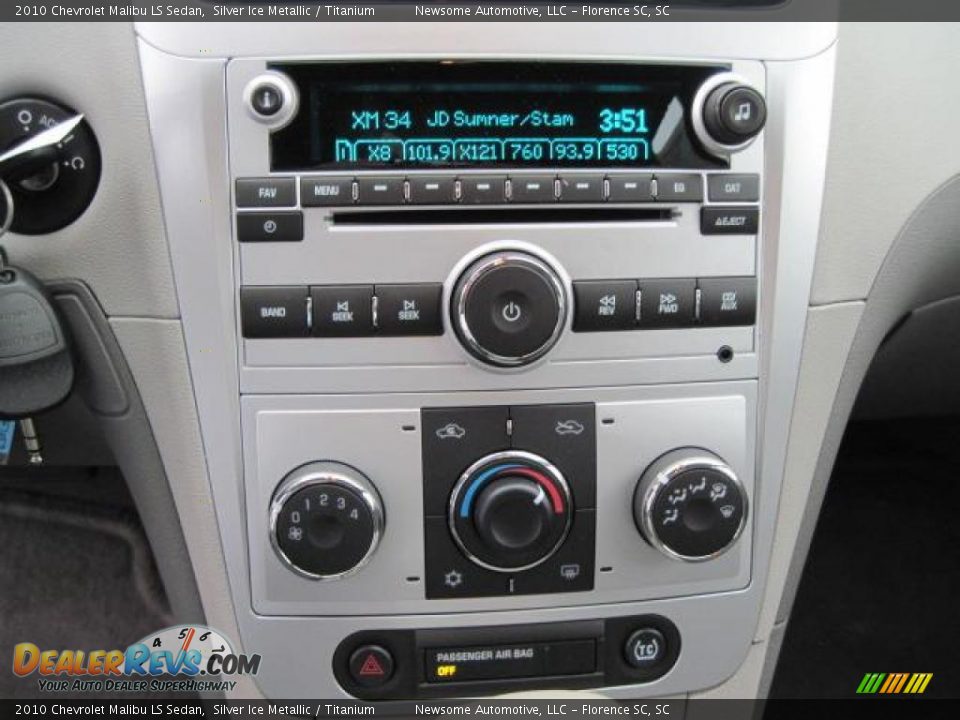 2010 Chevrolet Malibu LS Sedan Silver Ice Metallic / Titanium Photo #6