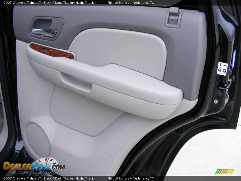 2007 Chevrolet Tahoe LT Black / Dark Titanium/Light Titanium Photo #32