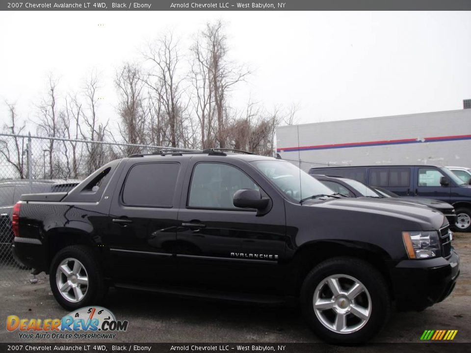 2007 Chevrolet Avalanche LT 4WD Black / Ebony Photo #3