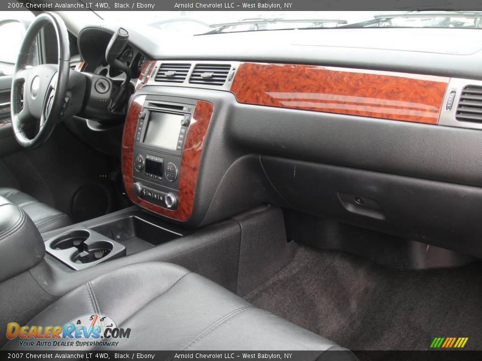 2007 Chevrolet Avalanche LT 4WD Black / Ebony Photo #12