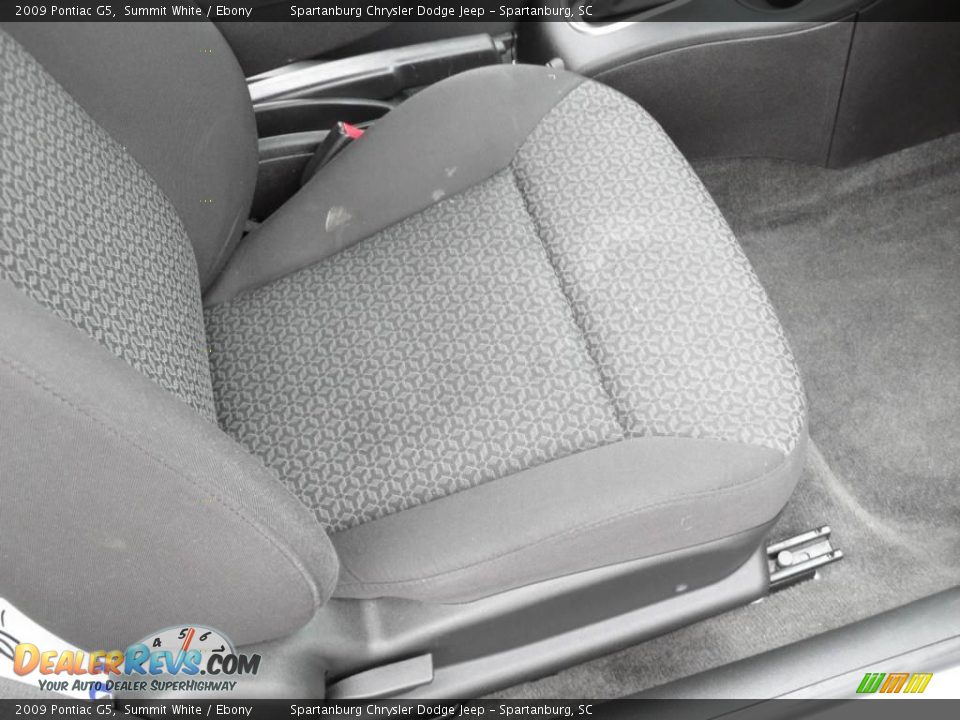 2009 Pontiac G5 Summit White / Ebony Photo #18