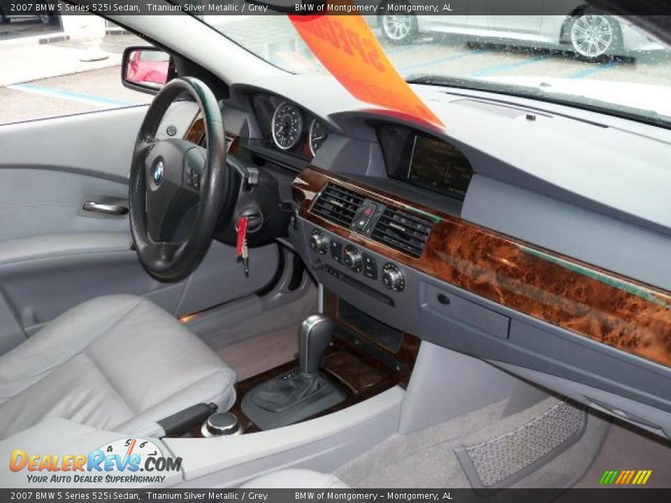 2007 BMW 5 Series 525i Sedan Titanium Silver Metallic / Grey Photo #8