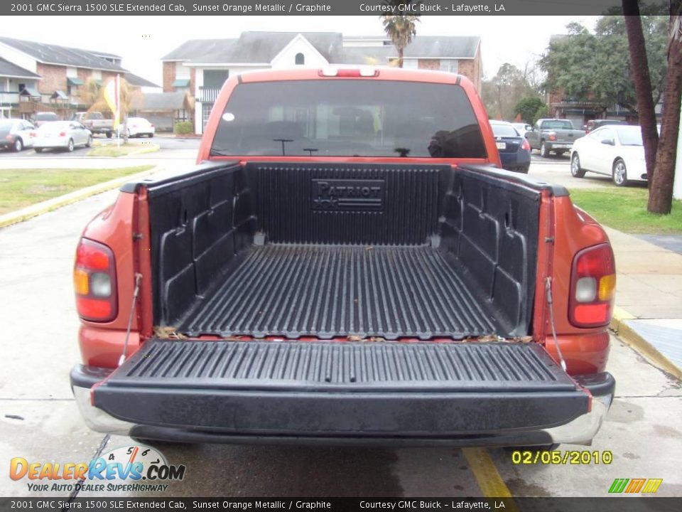2001 GMC Sierra 1500 SLE Extended Cab Sunset Orange Metallic / Graphite Photo #4
