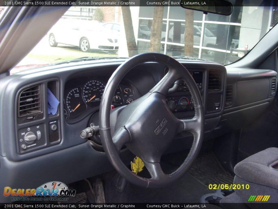 2001 GMC Sierra 1500 SLE Extended Cab Sunset Orange Metallic / Graphite Photo #9