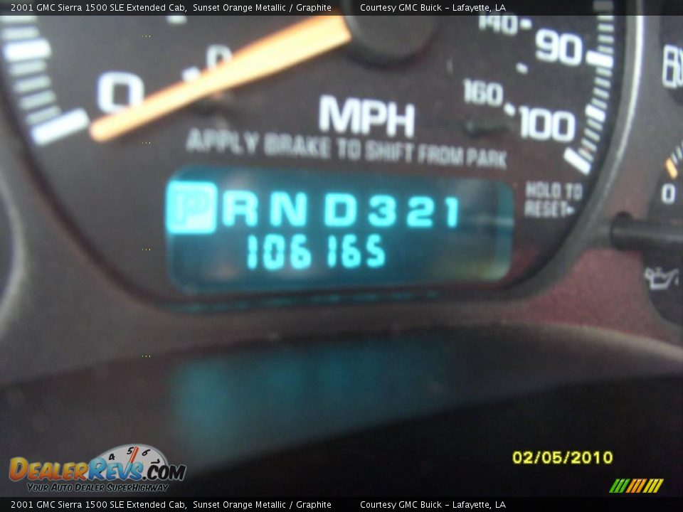 2001 GMC Sierra 1500 SLE Extended Cab Sunset Orange Metallic / Graphite Photo #15