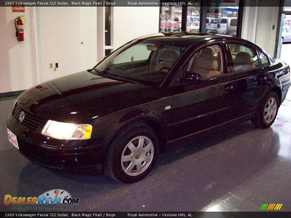 1999 Volkswagen Passat GLS Sedan Black Magic Pearl / Beige Photo #3