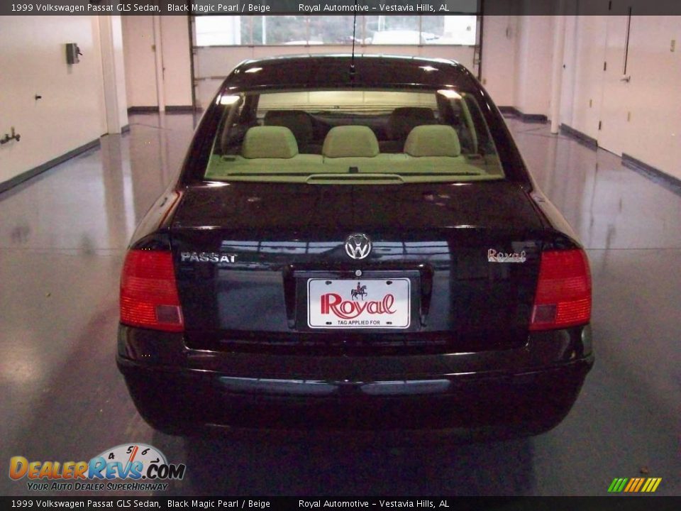 1999 Volkswagen Passat GLS Sedan Black Magic Pearl / Beige Photo #5