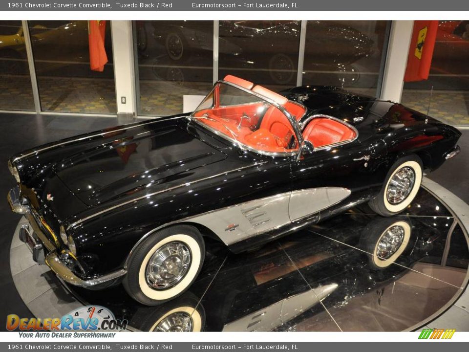 1961 Chevrolet Corvette Convertible Tuxedo Black / Red Photo #3