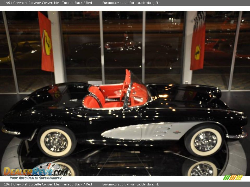 1961 Chevrolet Corvette Convertible Tuxedo Black / Red Photo #4