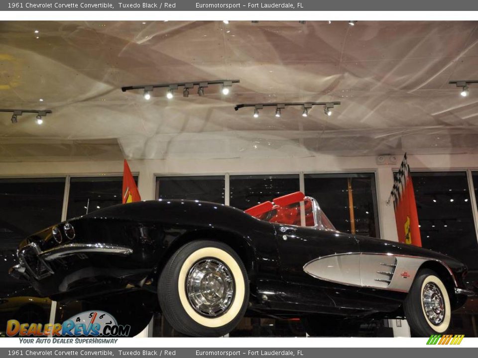 1961 Chevrolet Corvette Convertible Tuxedo Black / Red Photo #20
