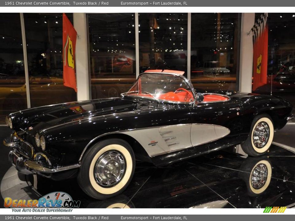 1961 Chevrolet Corvette Convertible Tuxedo Black / Red Photo #25