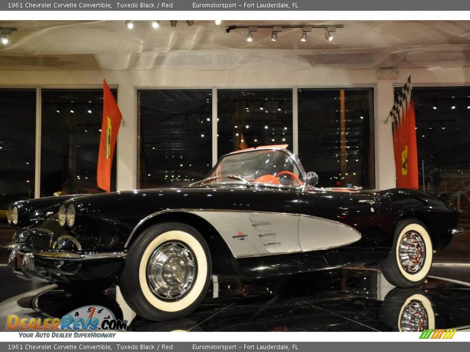 1961 Chevrolet Corvette Convertible Tuxedo Black / Red Photo #27