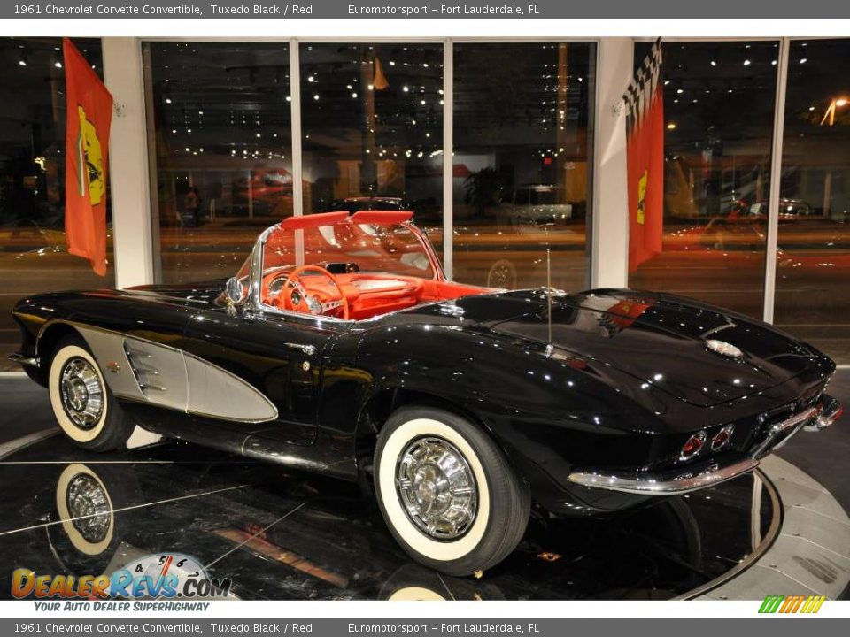 1961 Chevrolet Corvette Convertible Tuxedo Black / Red Photo #40