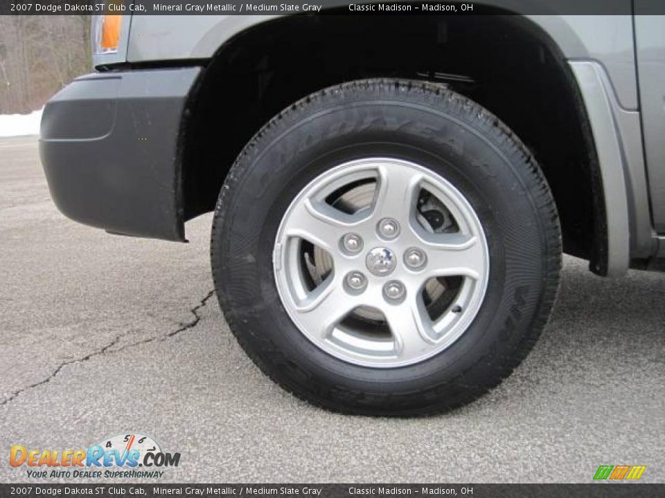 2007 Dodge Dakota ST Club Cab Mineral Gray Metallic / Medium Slate Gray Photo #7