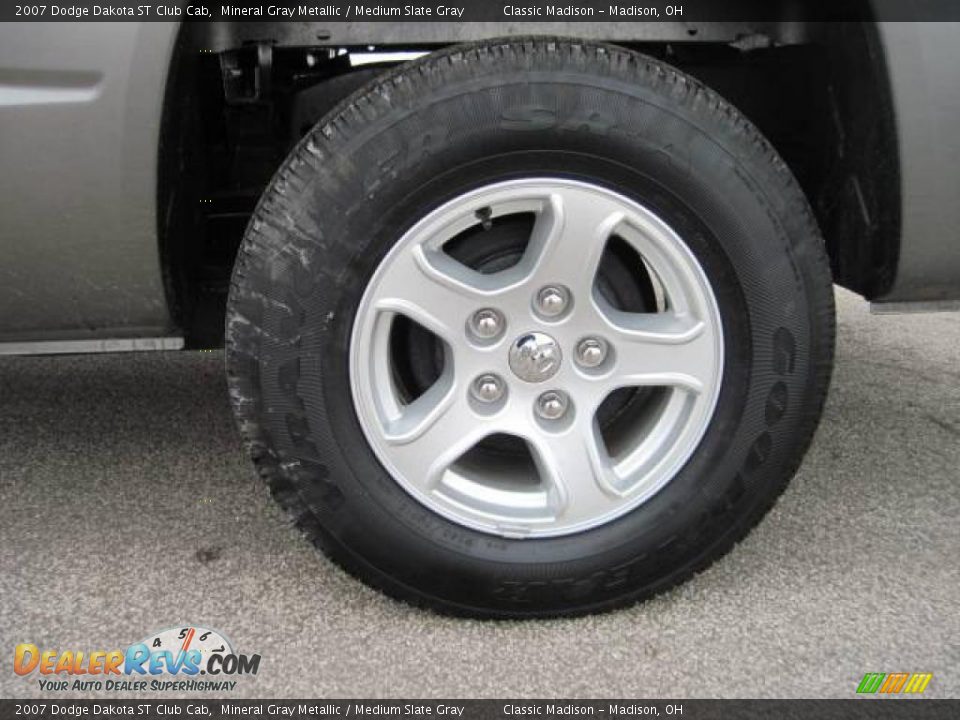 2007 Dodge Dakota ST Club Cab Mineral Gray Metallic / Medium Slate Gray Photo #8