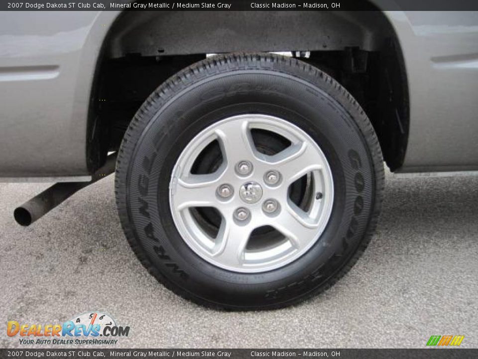 2007 Dodge Dakota ST Club Cab Mineral Gray Metallic / Medium Slate Gray Photo #9