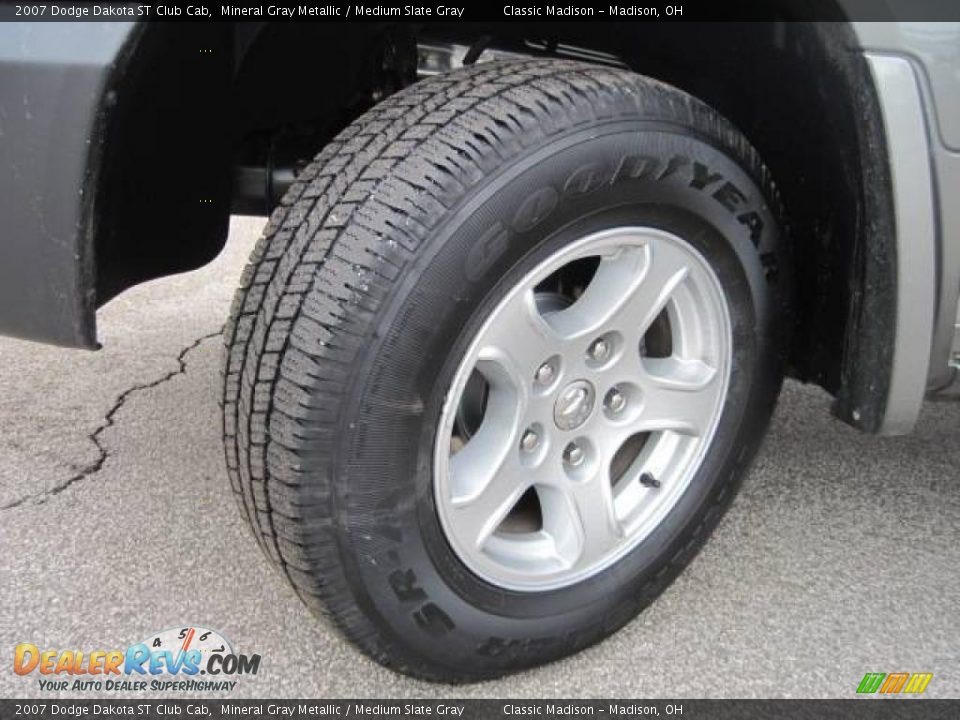 2007 Dodge Dakota ST Club Cab Mineral Gray Metallic / Medium Slate Gray Photo #11