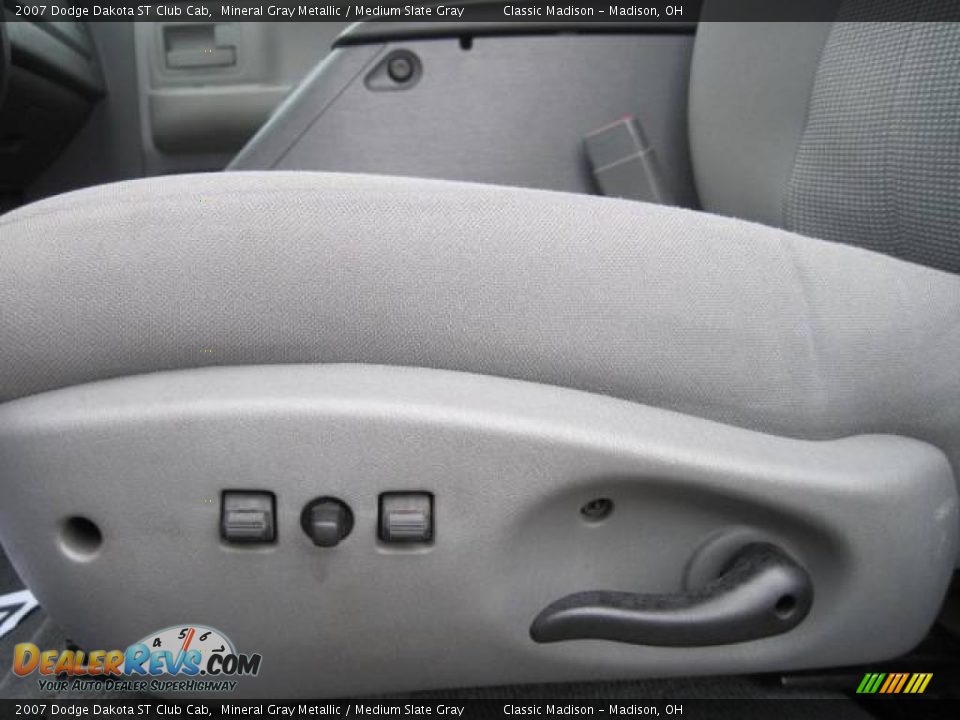 2007 Dodge Dakota ST Club Cab Mineral Gray Metallic / Medium Slate Gray Photo #13