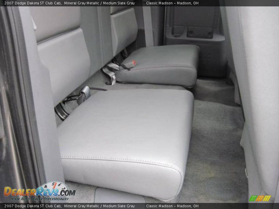 2007 Dodge Dakota ST Club Cab Mineral Gray Metallic / Medium Slate Gray Photo #17