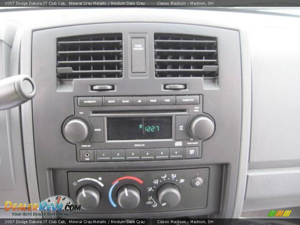 2007 Dodge Dakota ST Club Cab Mineral Gray Metallic / Medium Slate Gray Photo #21