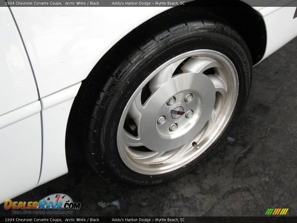 1994 Chevrolet Corvette Coupe Arctic White / Black Photo #9
