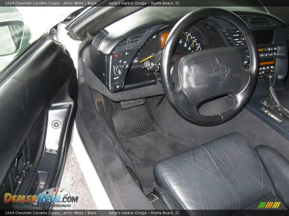 1994 Chevrolet Corvette Coupe Arctic White / Black Photo #10