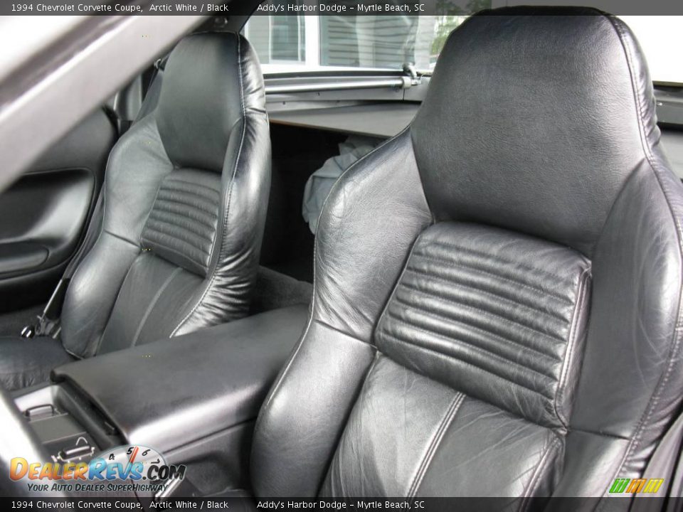 1994 Chevrolet Corvette Coupe Arctic White / Black Photo #11